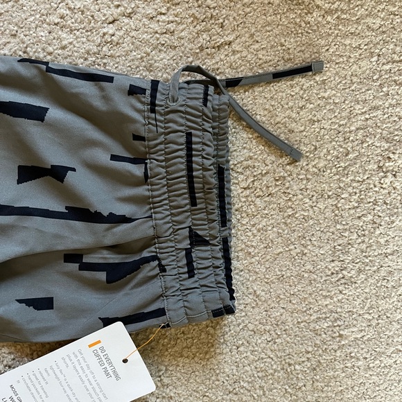 Lucy Do Everything Moss Green Black Flint Print Jogger Pants XS - Picture 2 of 8